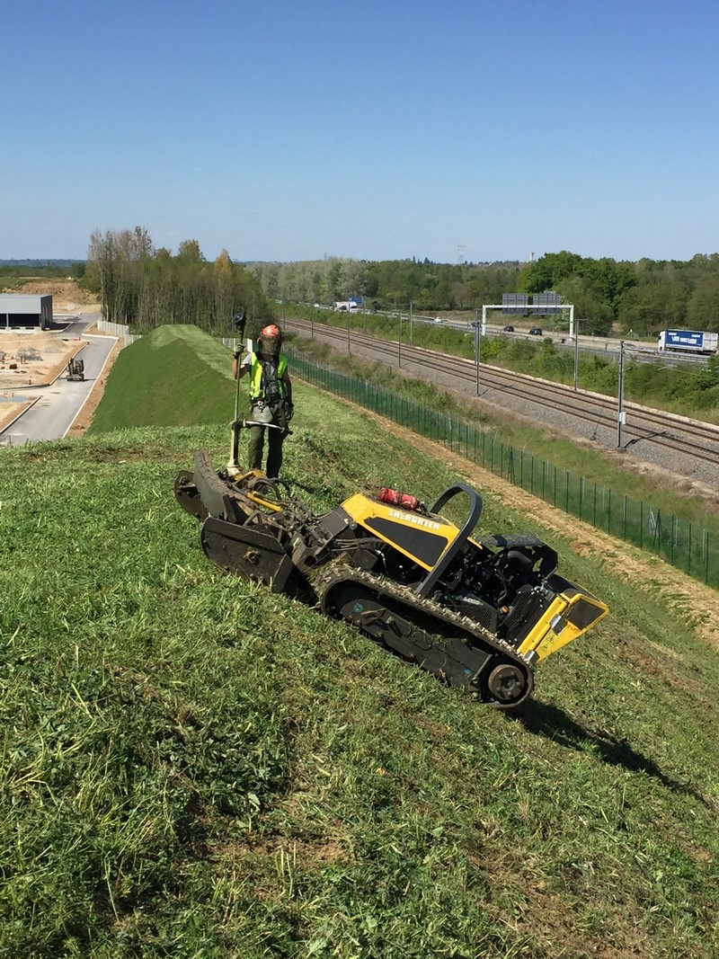 Fauchage débroussaillage